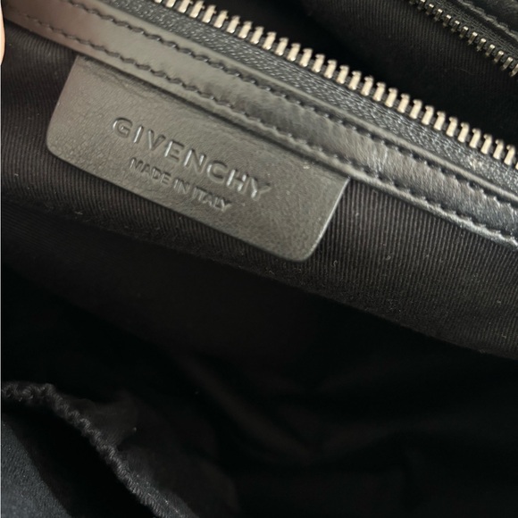 Givenchy - Picture 6 of 6